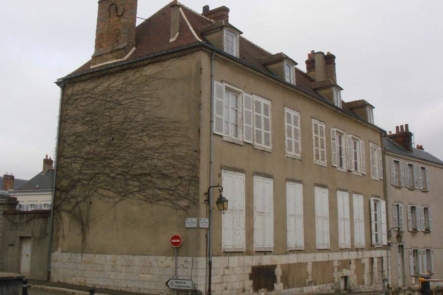 photo d'un bâtiment avant ravalement de façade